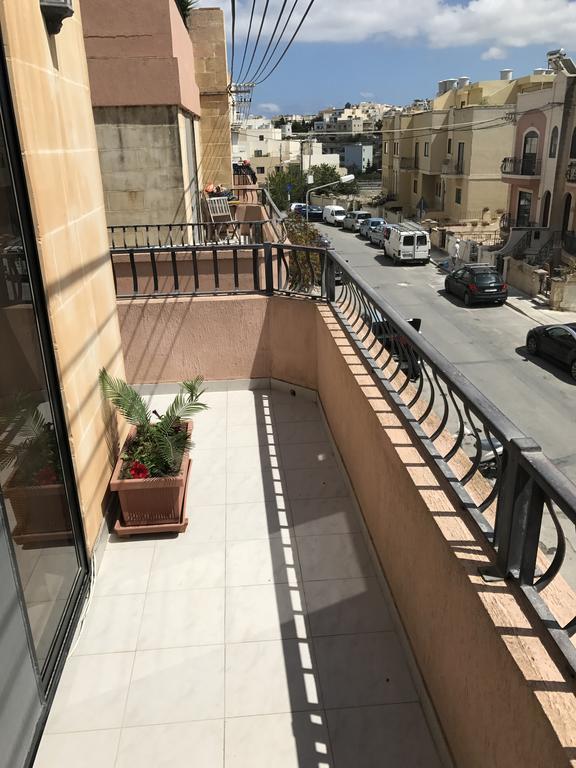 Swieqi Semi Detached Maisonette San Ġiljan Extérieur photo