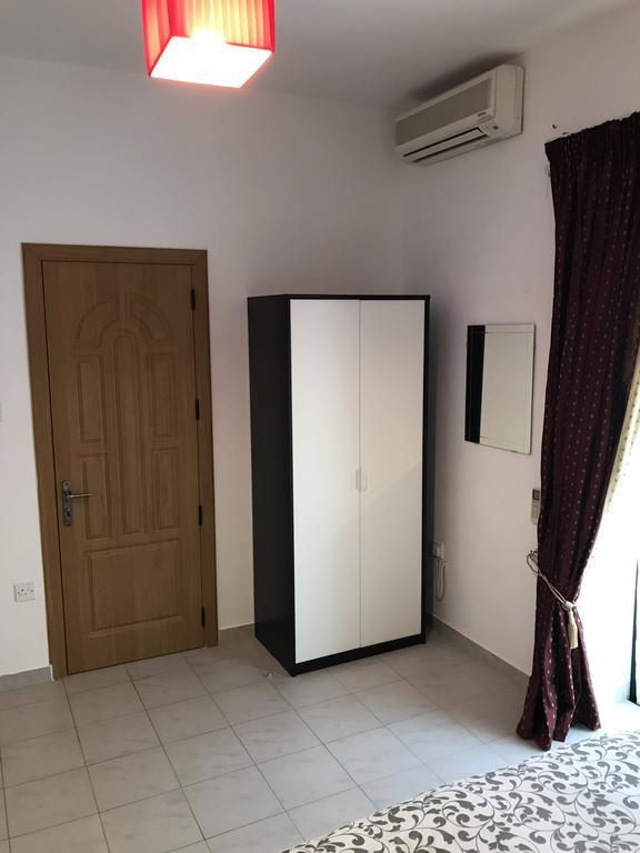 Swieqi Semi Detached Maisonette San Ġiljan Extérieur photo